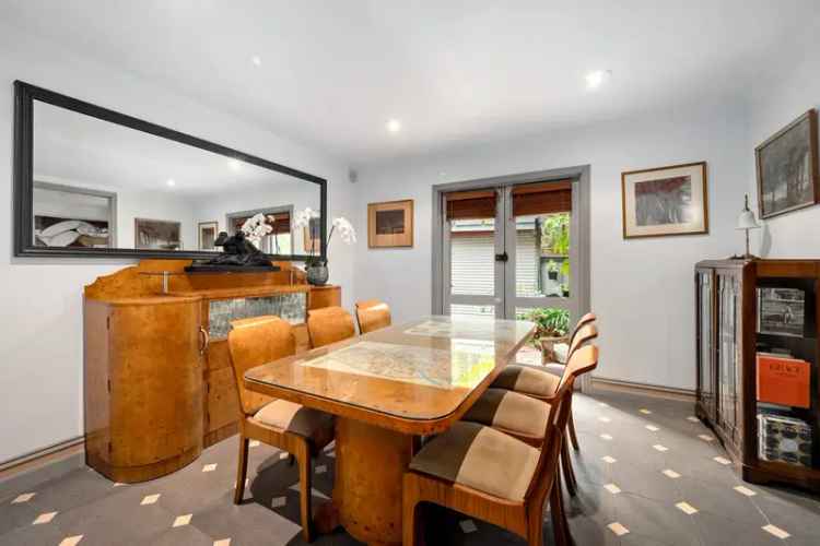 House For Sale in Melbourne, Victoria