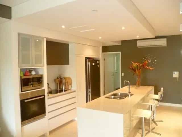 FULLY FURNISHED IN THE HEART OF PARAP