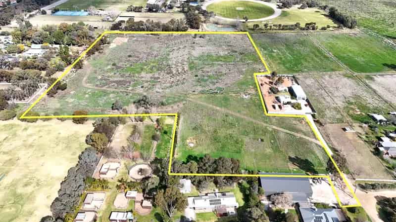 Residential development opportunity next to St Mary's McKillop College