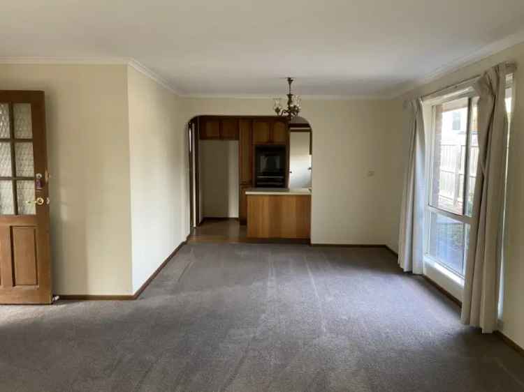 Two Bedroom Unit Geelong West Near Pakington Street