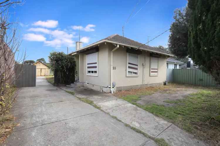 House For Sale in Melbourne, Victoria