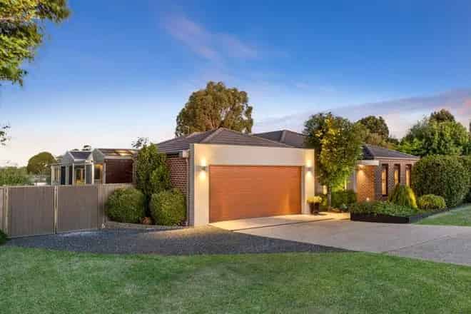 House For Sale , 11, Lyttle Crescent, Cardigan Village, Victoria
