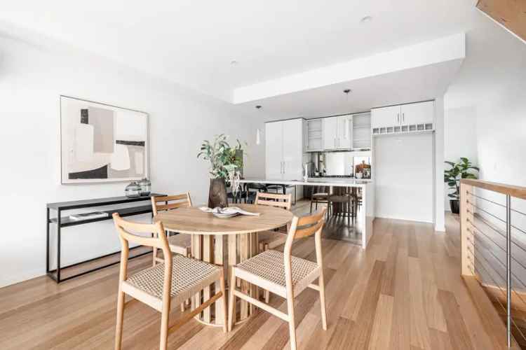 House For Sale , 182, Pascoe Vale Road, Melbourne, Victoria
