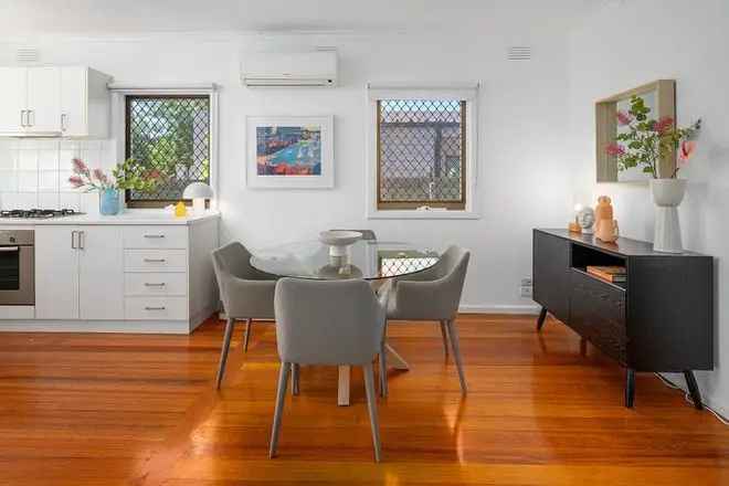 House For Sale in Melbourne, Victoria