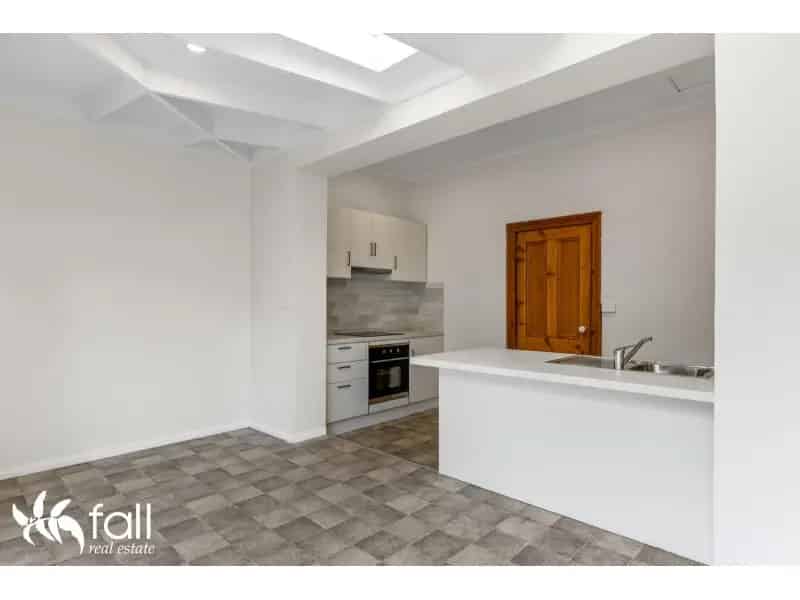 Charming Cottage, Great Location