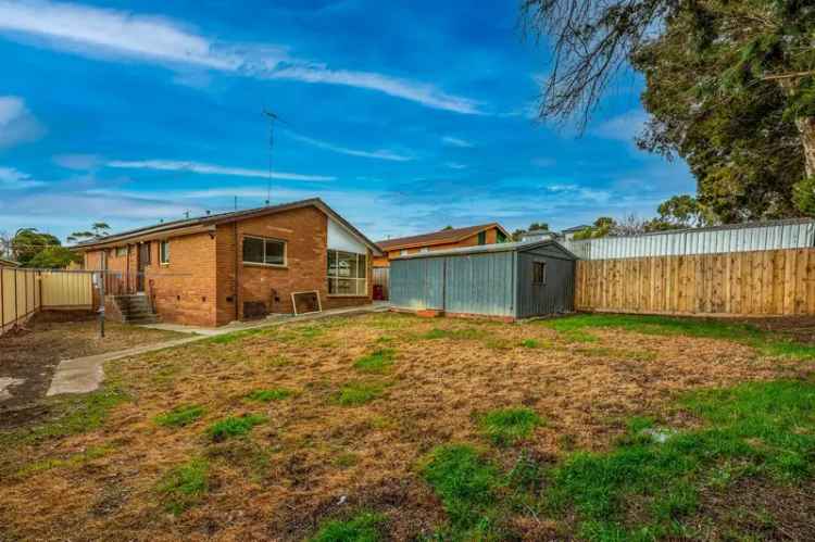 4 Bedroom House 188m2 Melbourne Ashfield Estate Family Home