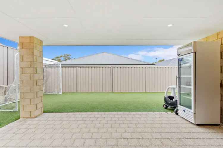 House For Sale in Mandurah, Western Australia