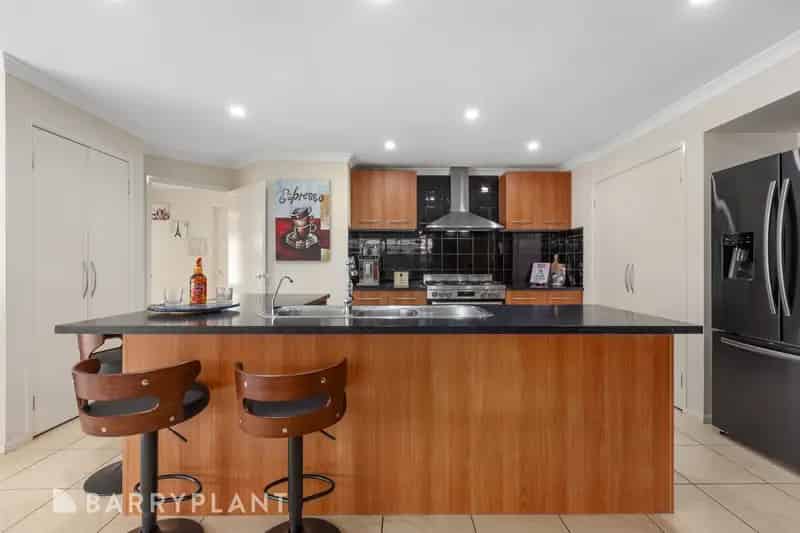 PRACTICAL FAMILY HOME WITH SPACIOUS OUTDOOR LIVING