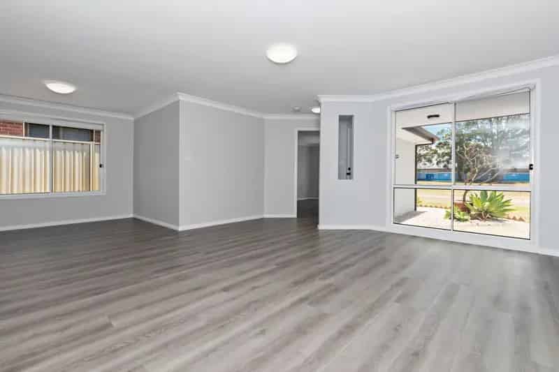 Real Estate For Lease - 13 Hart Road - South Windsor , NSW