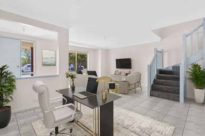 Real Estate For Lease - 8 Woodglen Place - Horsley , NSW