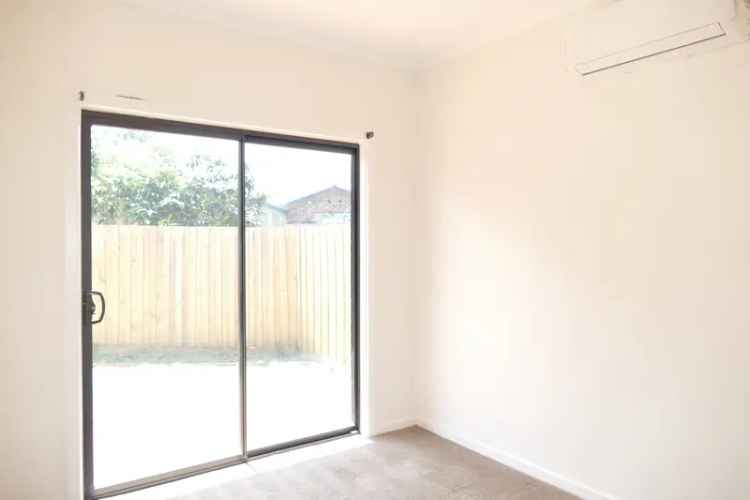 Spacious Townhouse near Monash University Clayton