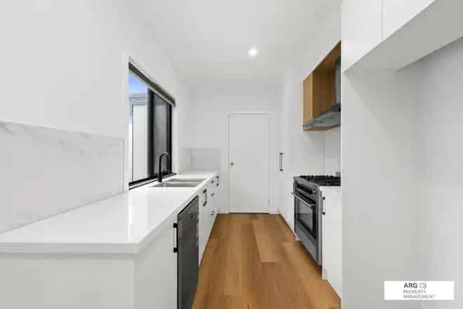 House For Rent , 65, Louisville Drive, Melbourne, Victoria