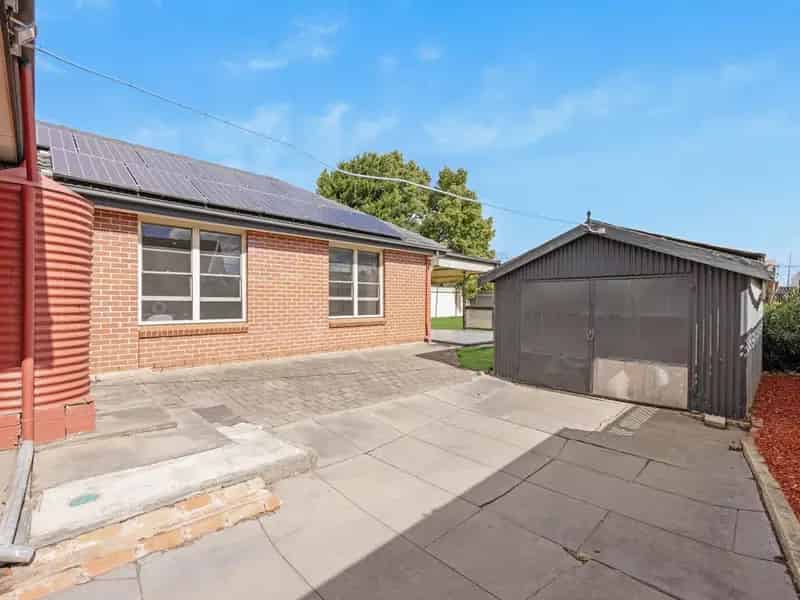 3 rooms house of 115 m² in Adelaide