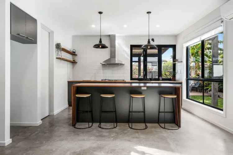 Modern unit in the heart of Port Noarlunga