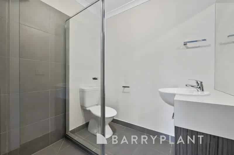 Quiet Court Location – Low-Maintenance Living