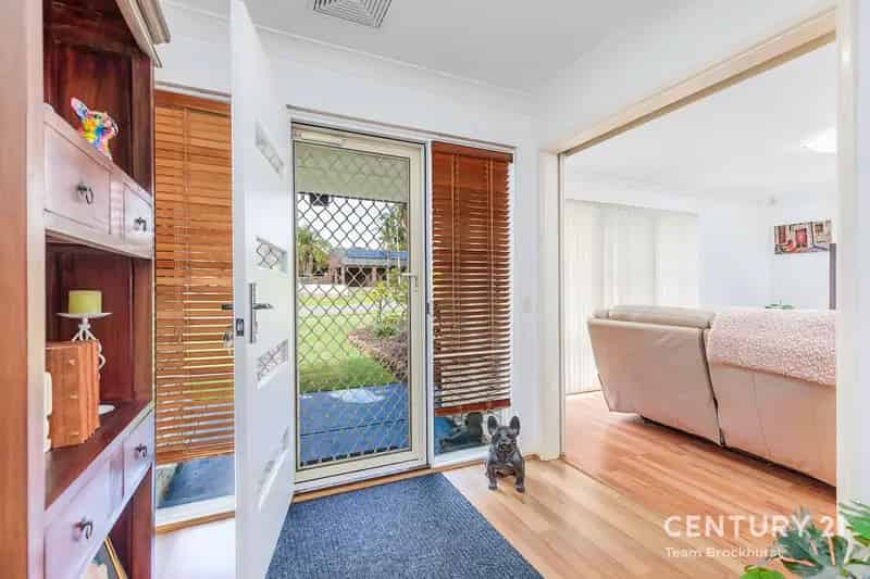 33 Sutherland Drive, Thornlie WA 6108 - House For Sale