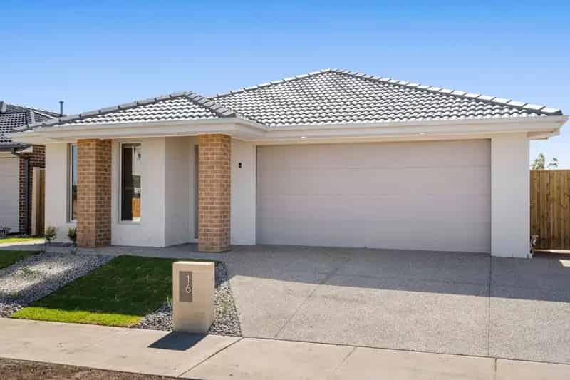 Real Estate For Lease - 16 Spire Crescent - Beveridge , VIC