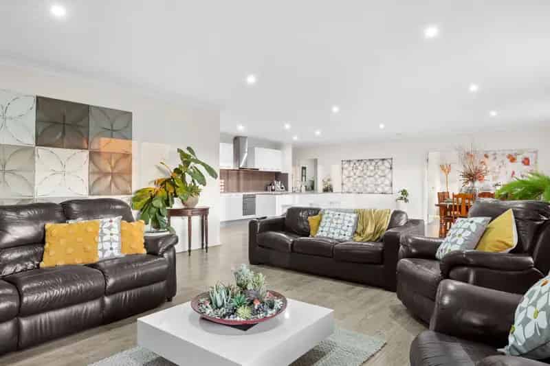 "Barker Estate" - Harness Everything Ballarat Has To Offer!