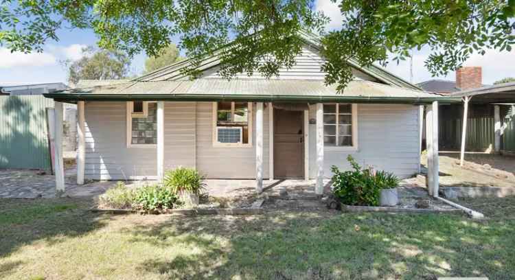 House For Sale in Heathcote, Victoria