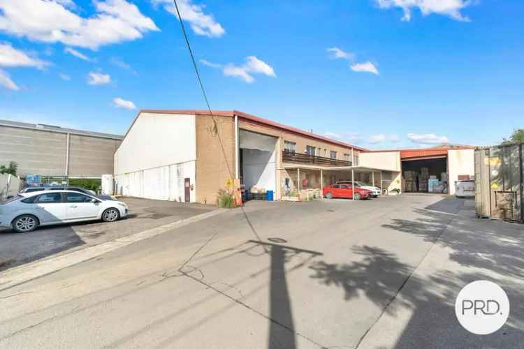 SUBSTANTIAL INDUSTRIAL FACILITY IN A CENTRAL LOCATION