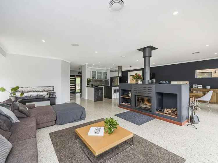 House For Sale in City of Swan, Western Australia