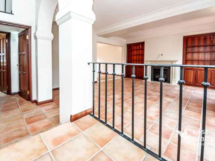 Iberian Style Townhouse 3 Beds 2 Baths Claremont