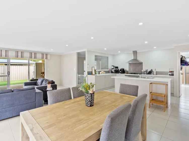 House For Sale in City of Mandurah, Western Australia