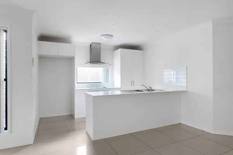Modern Unit For Rent Now!!