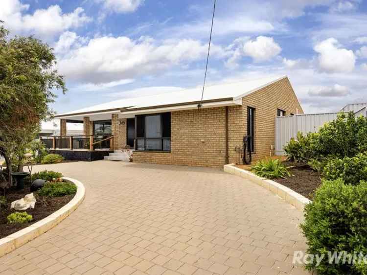 House For Sale in Geraldton, Western Australia