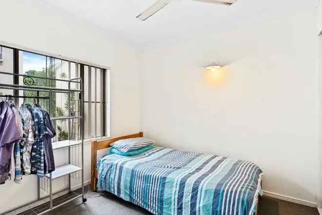 Apartment For Sale in Cairns, Queensland