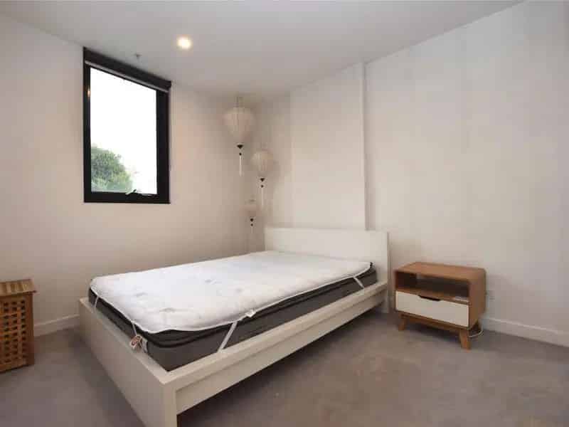 Fully Furnished 2-Bedroom Apartment In West Melbourne