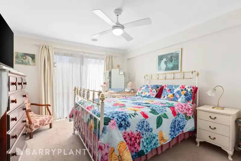 A PLACE TO CALL HOME - GENEROUS LIVING INSIDE & OUT