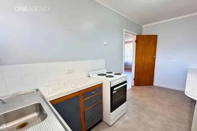 Apartment For Rent , 14, James Street, Melbourne, Victoria