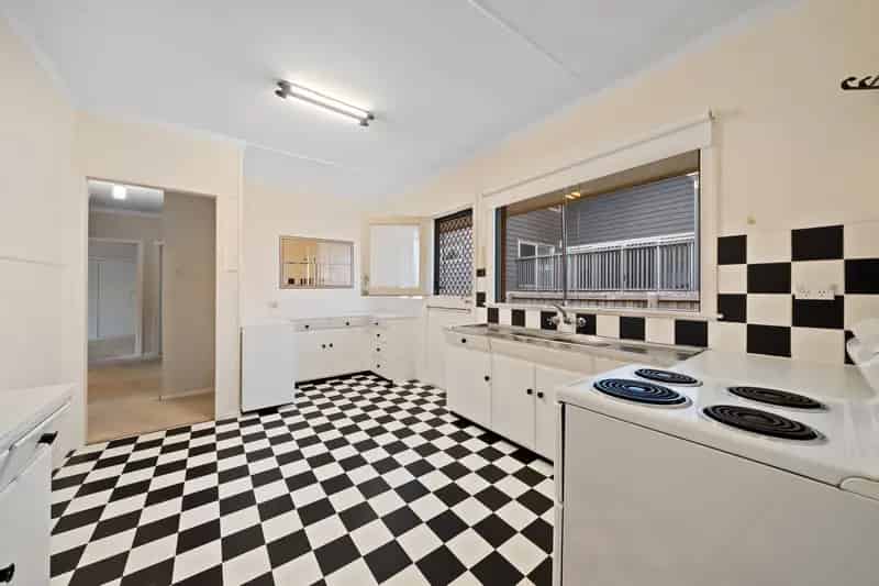 Warm & Inviting Family Home in Beautiful Yeronga (Garden maintenance included in the rent)