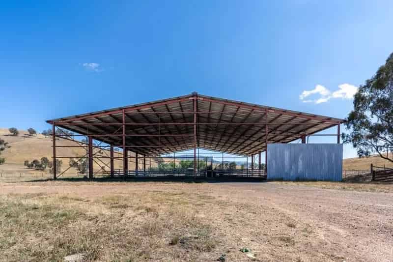 Buy Grazing Property in Victorian High Country with Lake Eildon Frontage