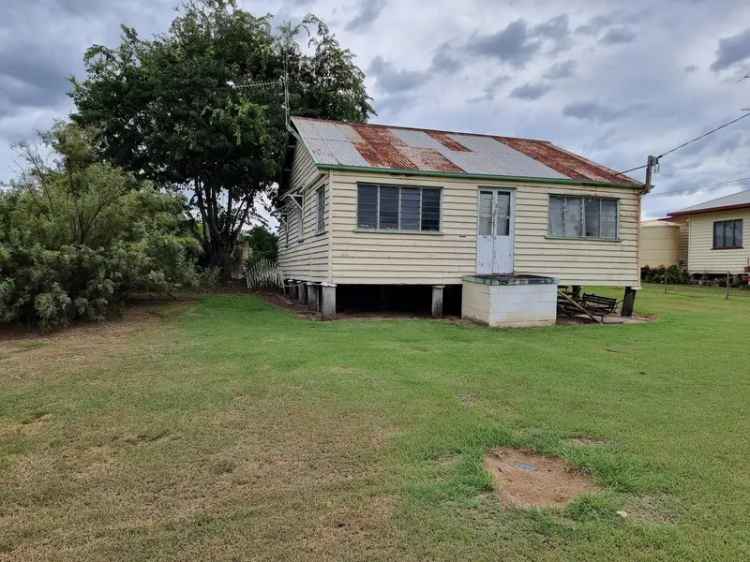 Cute Cottage On Generous Block