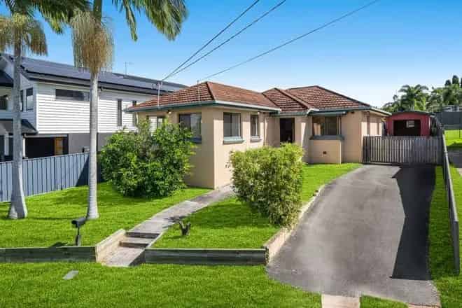 House For Sale , 84, Stradbroke Avenue, City of Brisbane, Queensland