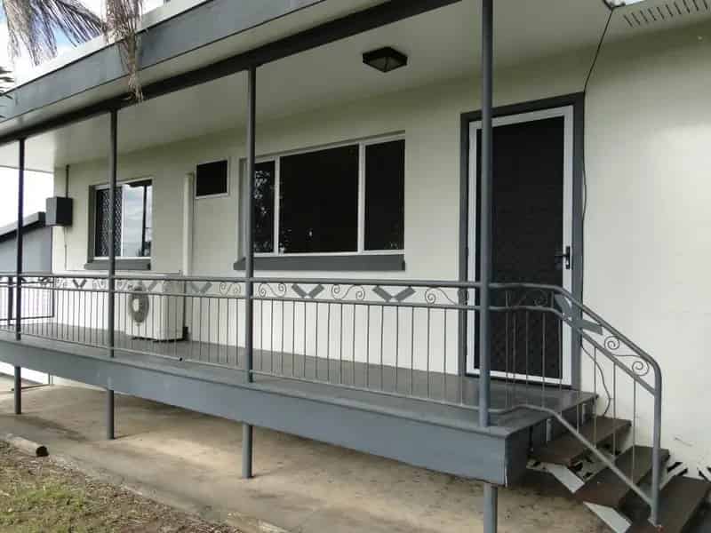 READY FOR RENOVATIONS - OFFERING 6% GROSS YIELD