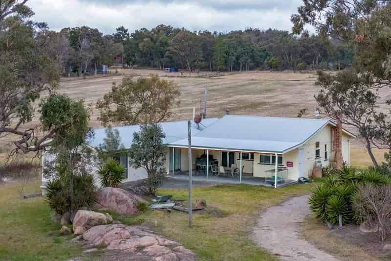 "Wilocks & Weir" - Great Opportunity in the Thriving Agricultural & Tourism Hub of the Granite Belt - Must Be Sold