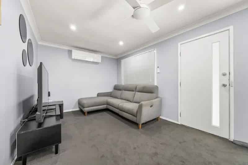 Real Estate For Lease - 16 Moore Place - Bligh Park , NSW