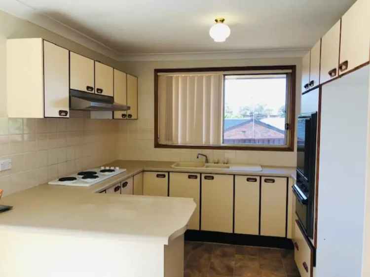 3 Bed Duplex Raby NSW - Available May 3rd