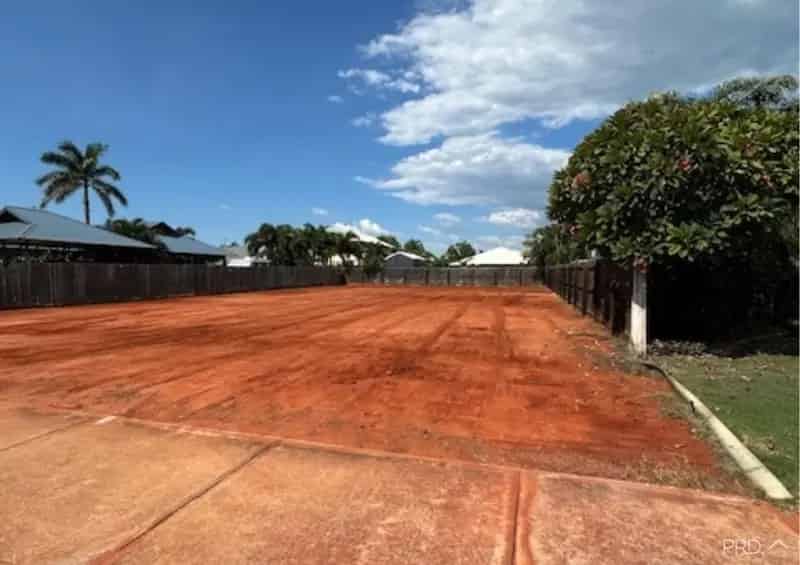 741m2 - For Sale.