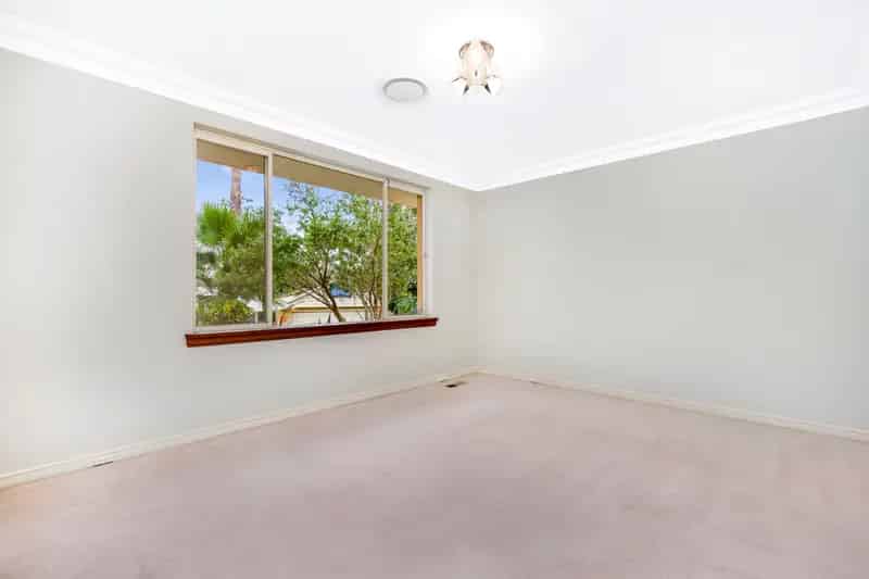 Lease Family Home in East Lindfield with Pool and Stunning Views