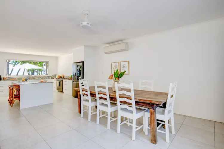 Front Row Seat - Absolute Beachfront Home in Iconic Donkin Lane, Mission Beach Tropical NQ