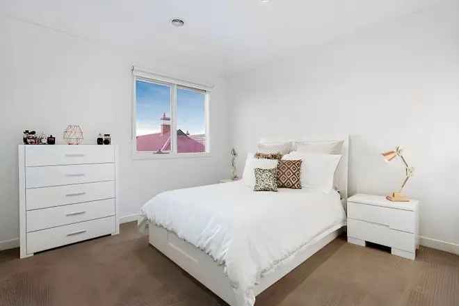 House For Rent , 5, Margaret Muir Way, Melbourne, Victoria