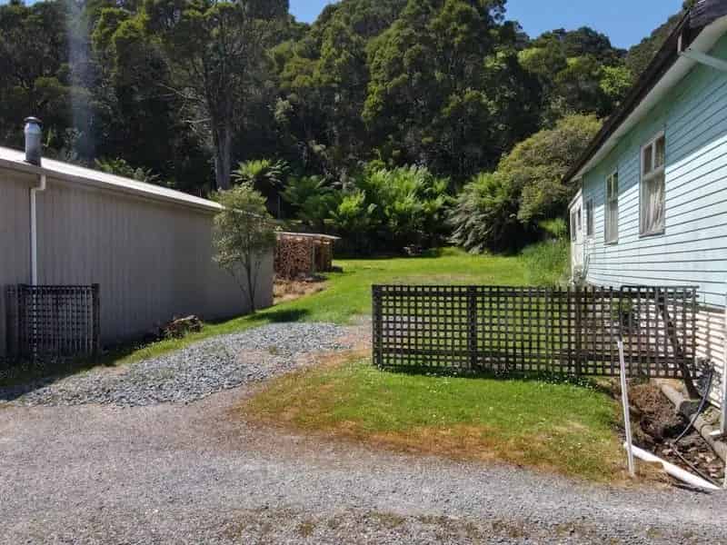 Buy land Queenstown flat to sloping block near CBD and amenities