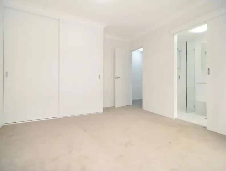 2 rooms apartment of 370 m² in Sydney