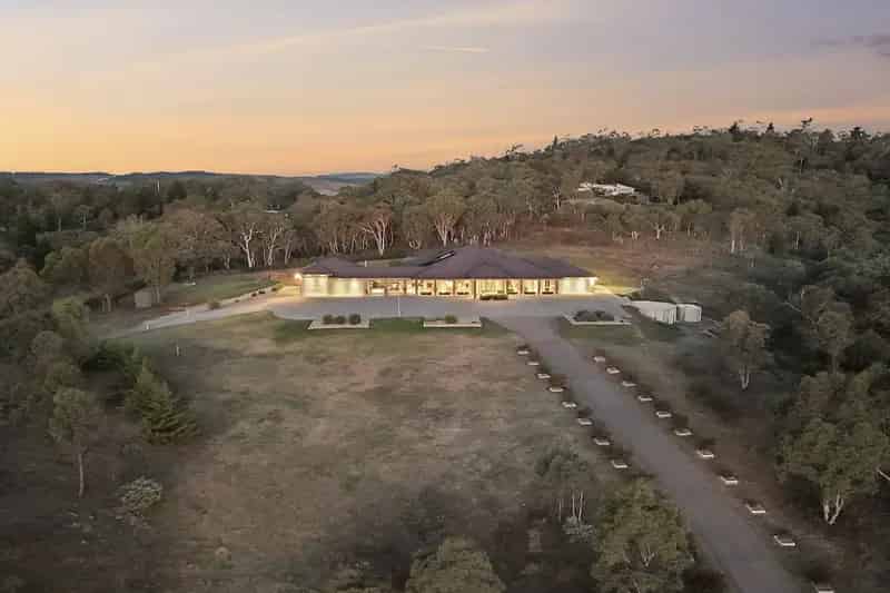 Luxurious Rural Retreat for Sale in Carwoola with Stunning Features