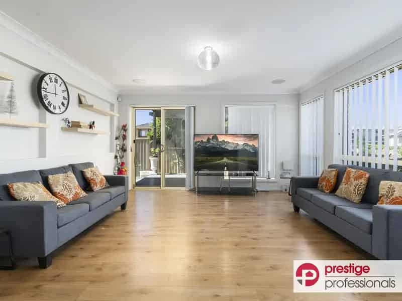 1 room house of 293 m² in Sydney