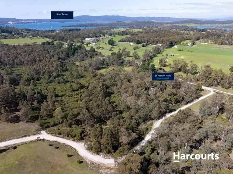 Buy rural land in Beaconsfield with agricultural potential and peaceful surroundings